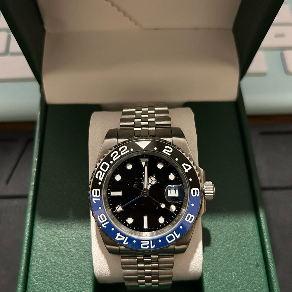 Luxury Men's Black and Blue Watch